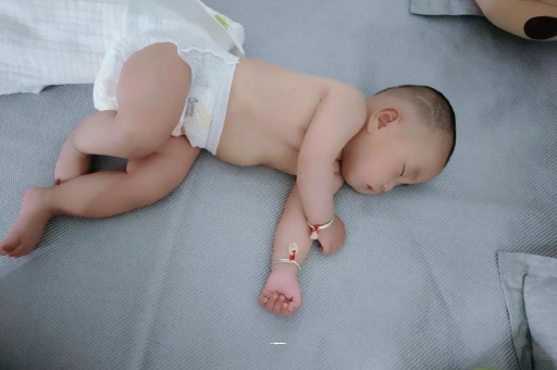 威海3个月宝宝怎么抱